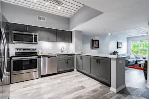 2402 W Azeele St, Tampa, FL 33609, Sold 11/03/21