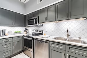2402 W Azeele St, Tampa, FL 33609, Sold 11/03/21