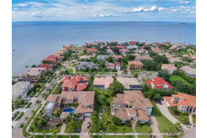 5905 La Rosa Ln, Apollo Beach, FL 33572, Sold 11/22/21