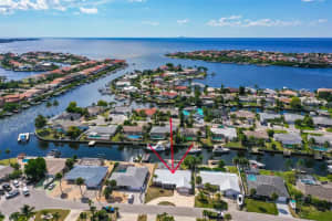 6310 Wisteria Ln, Apollo Beach, FL 33572, Sold 02/11/22