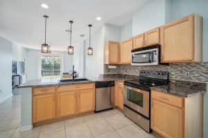 7846 Stoney Hill Dr, Wesley Chapel, FL 33545, Sold 11/24/21