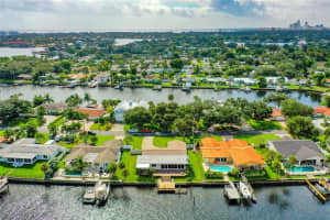 1067 42nd Ave NE, St. Petersburg, FL 33703, Sold 01/31/22