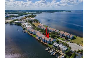 821 Bahia Del Sol Dr, Ruskin, FL 33570, Sold 01/25/22