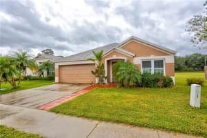 945 Summer Breeze Dr, Brandon, FL 33511, Sold 01/13/22