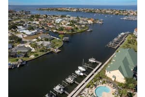 6428 Sunset Bay Cir, Apollo Beach, FL 33572, Sold 12/07/21