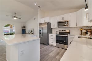 3619 75th Terrace E, Sarasota, FL 34243, Sold 12/13/21