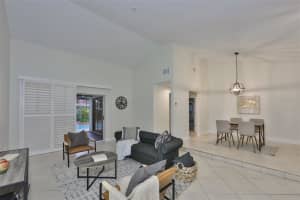 7505 38th St Cir E, Sarasota, FL 34243, Sold 01/14/22