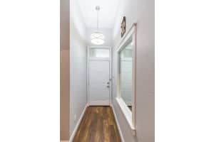 724 Seagate Dr, Tampa, FL 33602, Sold 12/17/21