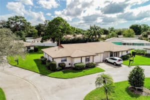 2950 Captiva Gardens Dr, Sarasota, FL 34231, Sold 02/18/22