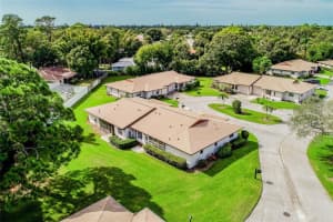 2950 Captiva Gardens Dr, Sarasota, FL 34231, Sold 02/18/22