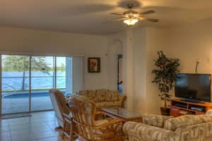 823 Seminole Sky Dr, Ruskin, FL 33570, Sold 12/17/21