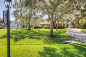 1576 Kingsdown Dr, Sarasota, FL 34240, Sold 12/13/21