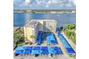 145 N Halifax Ave, Daytona Beach, FL 32118, Sold 01/27/22