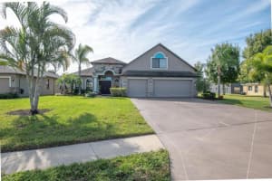 332 Star Shell Dr, Apollo Beach, FL 33572, Sold 12/22/21
