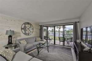 7537 Bayshore Dr, Treasure Island, FL 33706, Sold 12/30/21