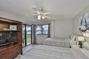 7537 Bayshore Dr, Treasure Island, FL 33706, Sold 12/30/21