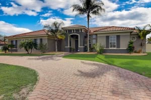 5305 Lake Venice Dr, Wimauma, FL 33598, Sold 01/11/22
