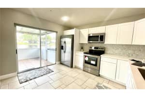 20851 SW 4th St, Pembroke Pines, FL 33029, Sold 01/14/22