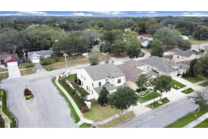 402 WESTCHESTER HILLS LN, VALRICO, FL 33594 Sold 07/25/22