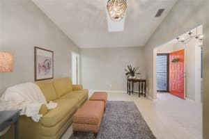 4014 Wilshire Cir, Sarasota, FL 34238, Sold 02/25/22