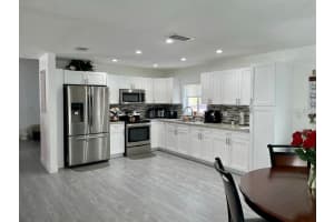5216 NW 94th Terrace, Sunrise, FL 33351, Sold 04/20/22