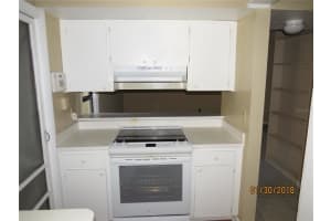 5601 Ashley Oaks Dr, Tampa, FL 33617, Sold 03/18/22