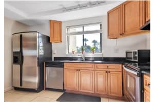 735 N Village Dr, St. Petersburg, FL 33716, Sold 02/01/22