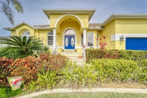 827 Golf Island Dr, Apollo Beach, FL 33572, Sold 05/13/22