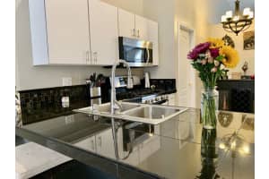 9512 Hamlet Ln, Tampa, FL 33635, Sold 02/16/22