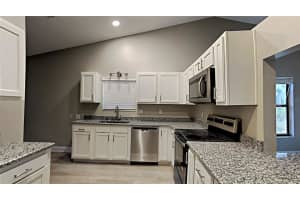 5078 Barrington Cir, Sarasota, FL 34234, Sold 02/24/22