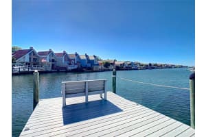6413 Lake Sunrise Dr, Apollo Beach, FL 33572, Sold 03/30/22