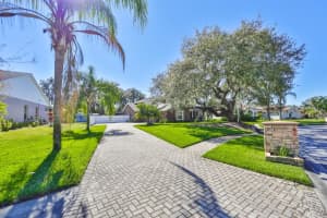 8803 Crosswood Ct, Riverview, FL 33578, Sold 04/04/22