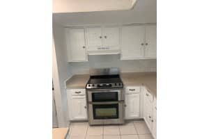 5104 Tennis Ct Cir, Tampa, FL 33617, Sold 07/06/22