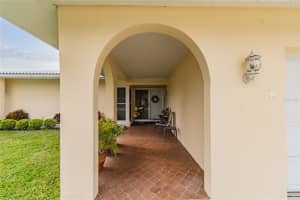 10236 Monarch Dr, Largo, FL 33774, Sold 02/28/22