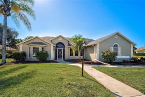 5734 Sandy Pointe Dr, Sarasota, FL 34233, Sold 03/29/22
