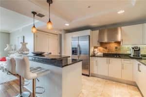 1350 Main St, Sarasota, FL 34236, Sold 03/08/22