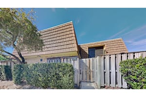 5291 Middle Ct, Orlando, FL 32811, Sold 03/03/22