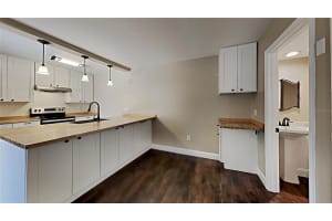5291 Middle Ct, Orlando, FL 32811, Sold 03/03/22