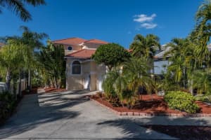 889 Symphony Isles Blvd, Apollo Beach, FL 33572, Sold 03/25/22