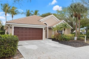 6744 Southern Oak Ct, Naples, FL 34109, Sold 03/15/22