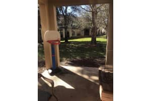 3019 Royal Tuscan Ln, Valrico, FL 33594, Sold 03/31/22