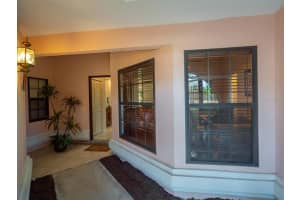 6033 Marella Dr, Sarasota, FL 34243, Sold 03/30/22