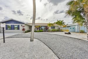 6407 Lake Sunrise Dr, Apollo Beach, FL 33572, Sold 04/18/22