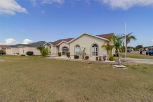 1097 Summer Glen Dr, Winter Haven, FL 33880, Sold 05/26/22