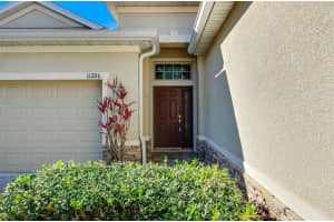 11226 Wembley Landing Dr, Lithia, FL 33547, Sold 03/25/22