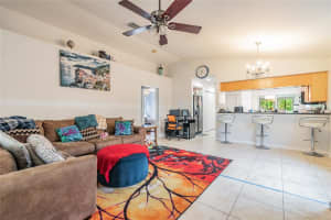 927 Windton Oak Dr, Ruskin, FL 33570, Sold 04/08/22