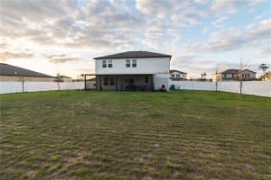 907 Shimmering Oaks Ln, Seffner, FL 33584, Sold 04/29/22