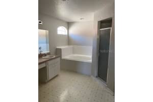 6253 Hampton Pointe Cir, Lakeland, FL 33813, Sold 04/23/22