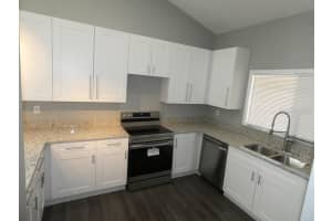 102 Canterbury Dr, Haines City, FL 33844, Sold 06/22/22