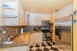 15585 SW 157th Pl, Miami, FL 33193, Sold 04/21/22